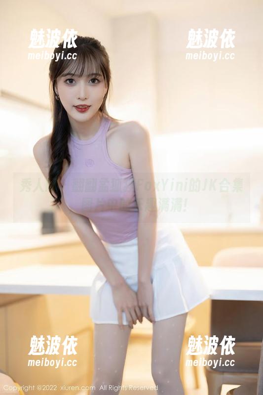 秀人网 - 翻翻孟狐狸FoxYini的JK合集，图片中的乐趣满满！