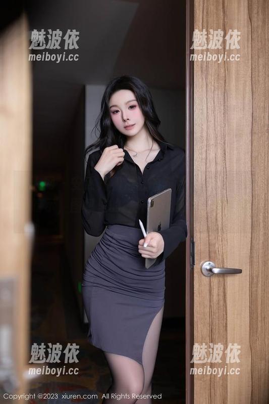 秀人网 - 安然儿和浴缸的对话，估计会充满暗示，图包里的意外发现值得一探究竟。