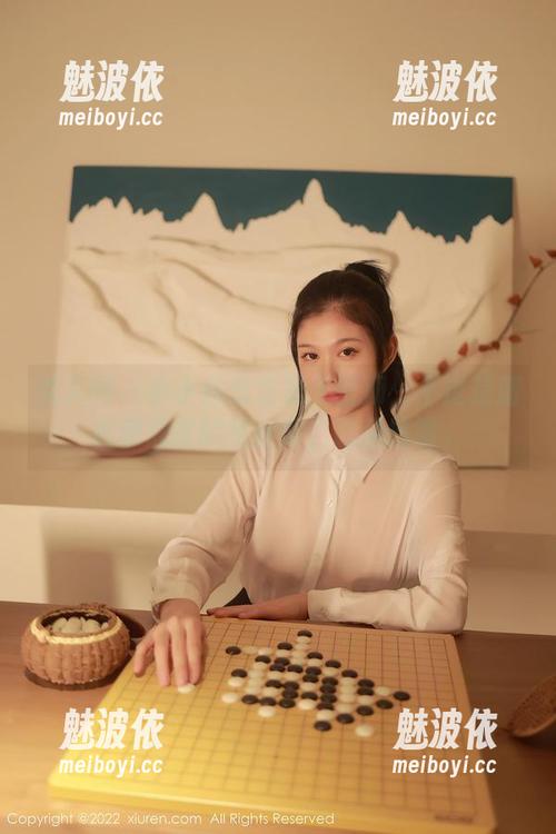 秀人网 - 小小白思宜夏天图册：不过是清爽和懒散的结合体，细品慢咽。