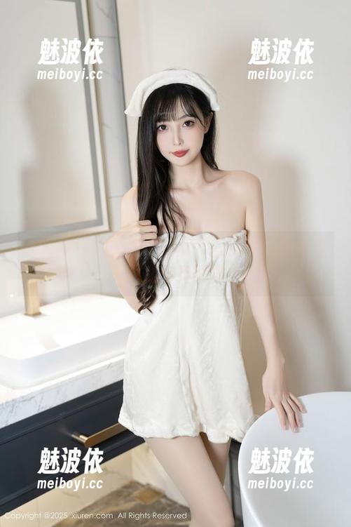 秀人网 - 睡衣也能如此？李丽莎的免费原图助你开眼界
