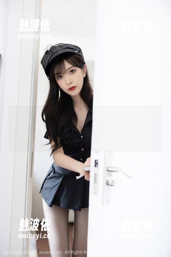 秀人网 - 又见桃妖天！分享她的死库水美图，你脑海里的“水下仙境”会被刷新哦！