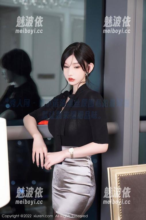 秀人网 - 熊小诺说黑丝原图私拍最好看，就让我来细细品味。