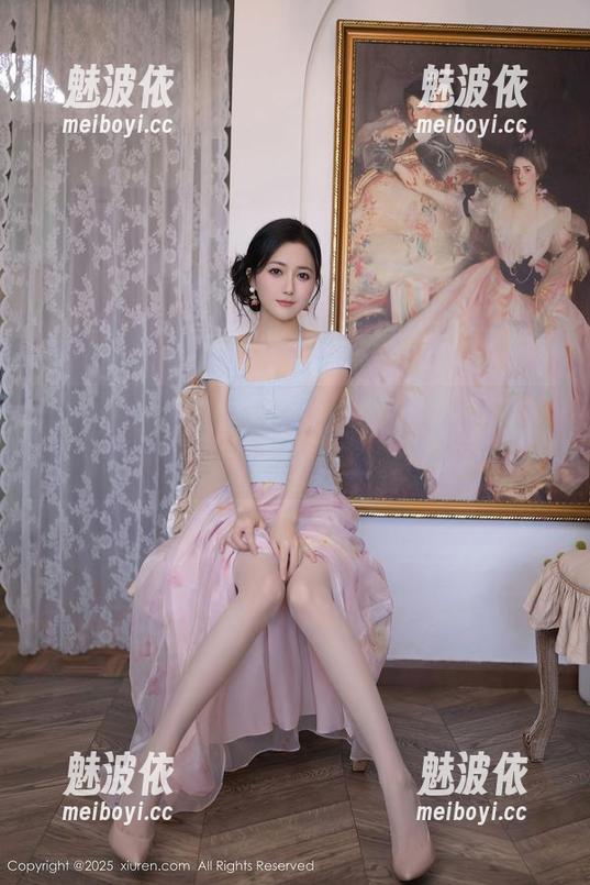 秀人网 - 图片更新！王俪丁小宝贝穿校服，真心比当年的学习时光有看头