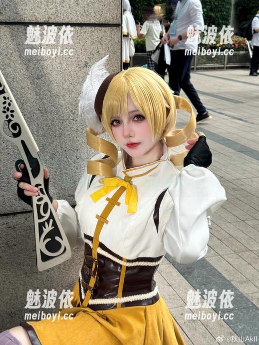 还好有秋山AkI：没想到定制的狂三作品能让我重新思考美的定义。