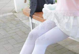 稚乖画册 – 赤西夜夜把那种美好留在高清中，初音少女摇曳的姿态更像是一种合集的心事。