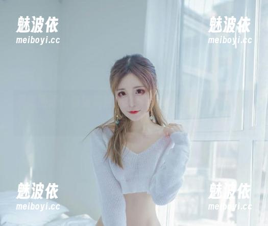 最新图册！翎柒菜菜，女孩与未知的日常，刹那崇敬与不屑。