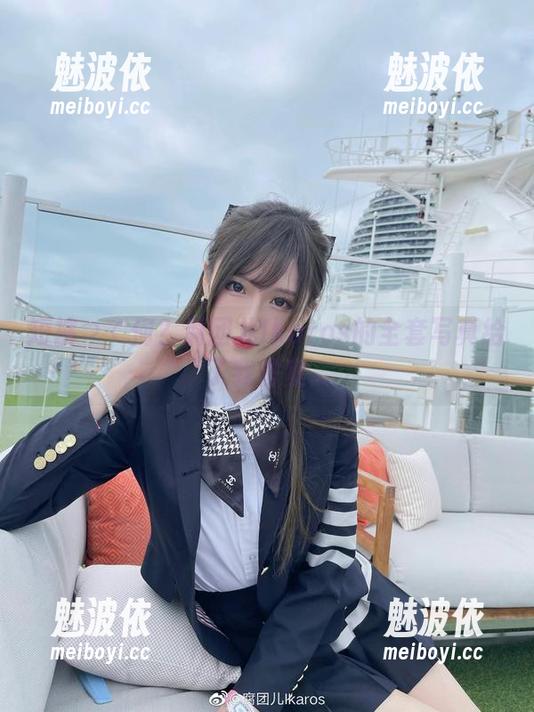短裤って何？腐团儿Ikaros的全套写真给了我答案...