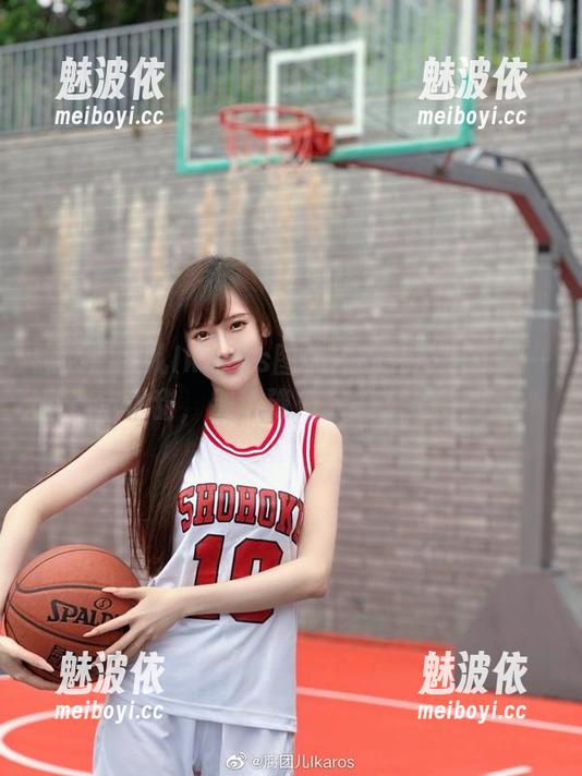 腐团儿Ikaros 想必腐团儿Ikaros图集里的九尾狐阿狸一定很甜,别犹豫,下载就对了!