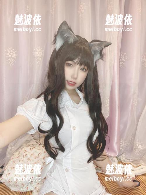 牛仔裤全套不一定好穿，但看芋圆侑子穿就不一样，真想把这图包收好！