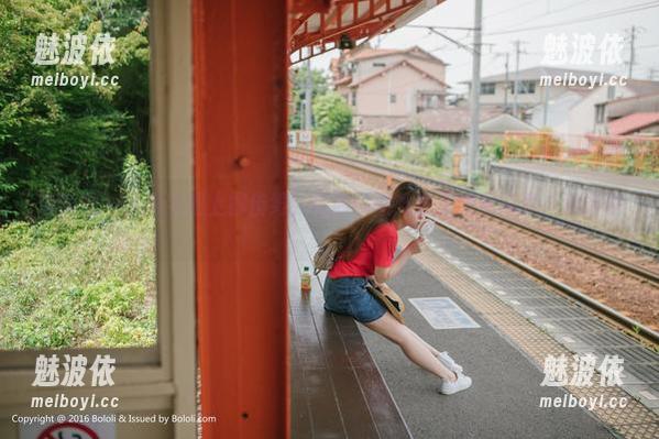菠萝社 - 当奶牛遇上柳侑绮，原图瞬间升级为绝配写真，没话说。