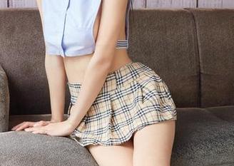 蜜桃社 - 高清壁纸:结衣用网袜教你如何把“随便”玩得如此高级。
