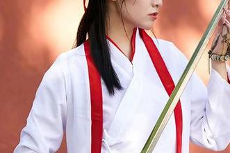 蜜桃社 – 私房写真：美绪穿上水手服后也是个迷