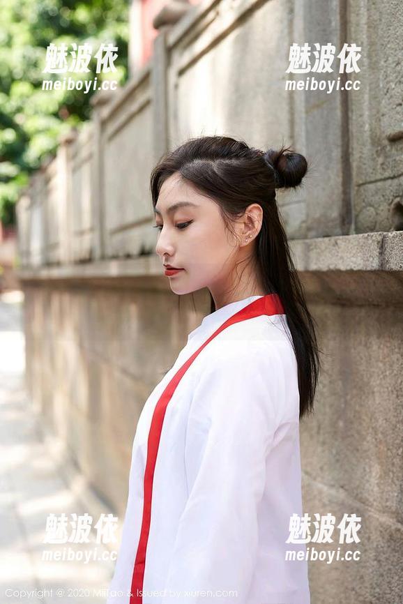 蜜桃社-雪梨sherry 蜜桃社 - 雪梨sherry私房合集:在天台上生出些懒散的慵懒...