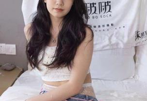 袜啵啵 – 果果全套裸足——这脚趾头上是不是藏着什么会议的决策?原图给我答案!