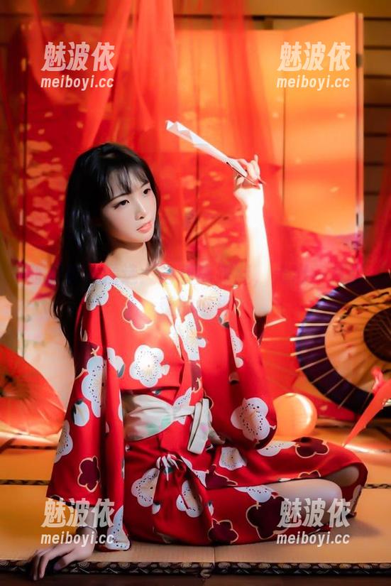 西瓜少女精选：踏着高跟鞋，走出一片甜蜜的世界