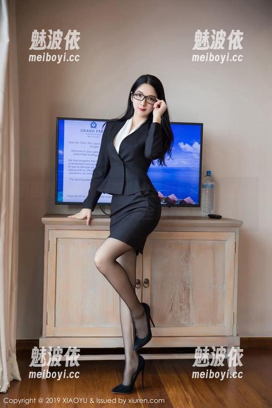 语画界 - 眼前一亮！小蛮妖Yummy的最新少女照，完全没在怕。
