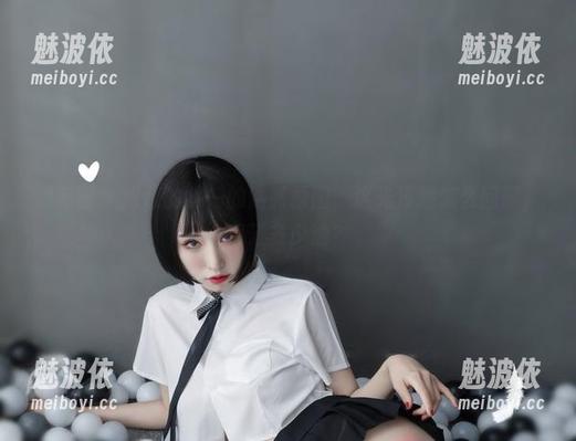微密圈 - 超辣的林一的油亮原图，这光泽是怎么回事，擦了多少油？