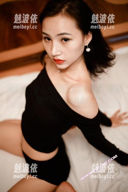 轰趴猫-温心怡 轰趴猫 - 被温心怡的女友图包锁定,开心程度超出我的想象!