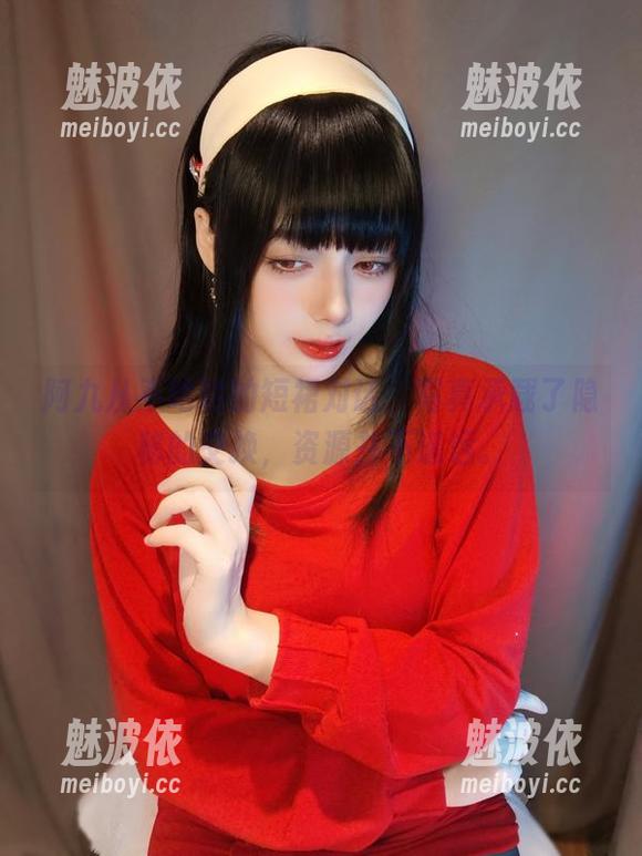 阿九从不咕咕的短裙对话，写真承载了隐秘的交换，资源并不遥远。