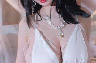 高清合集里的陌陌咕咕咕,星星内衣给我一种莫名的吸引,让人不由自主地想多看几眼。