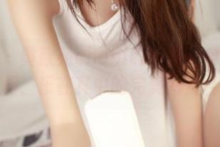 青豆客 – 黄歆苑chobits传奇：穿内衣、照相、乐在其中的完美图片合集